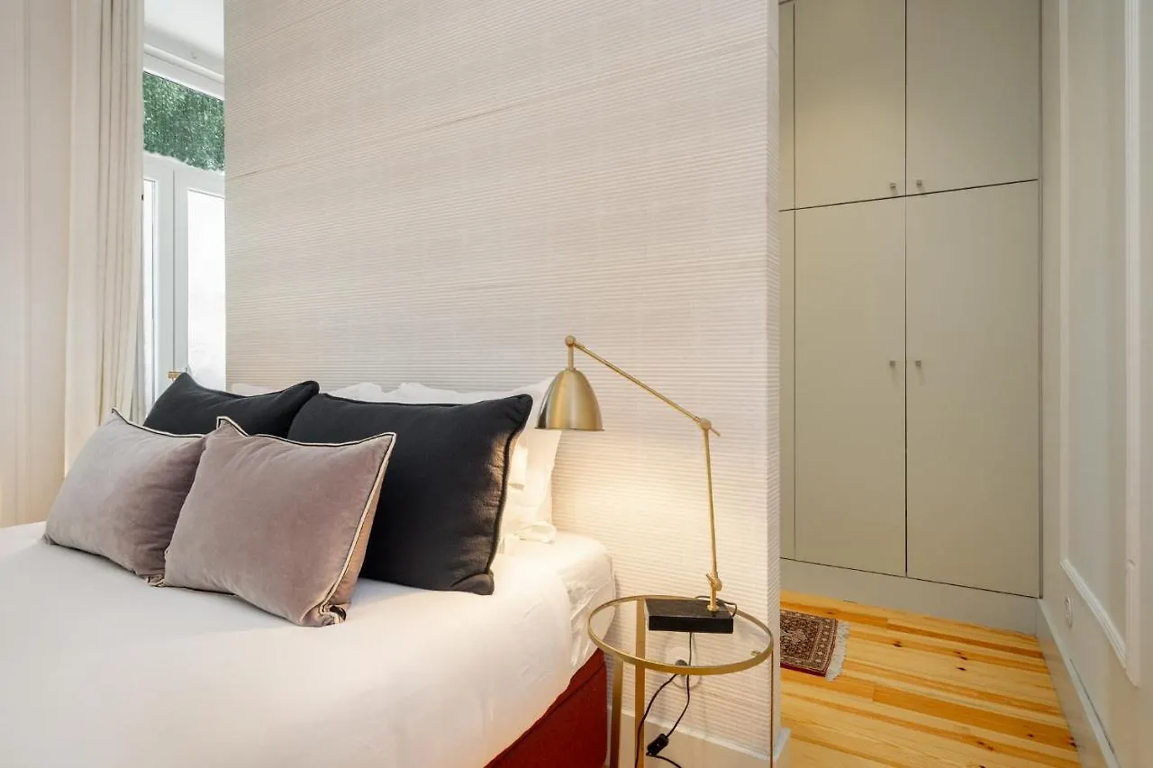 Apartamento Whome Luxury Stay In Prime Location W/ Ac, Lift & Private Patio Lisboa